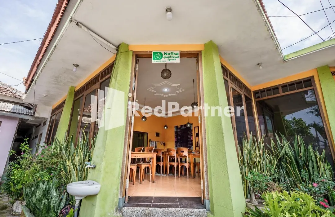 Nafisa Homestay Syariah Near Jatim Park 3 Batu-1